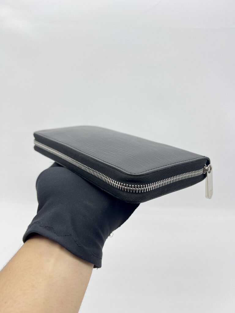 Louis Vuitton Zippy Organizer Wallet Epi Black SHW