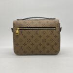 Louis Vuitton Metis MM Monogram Reverse GHW