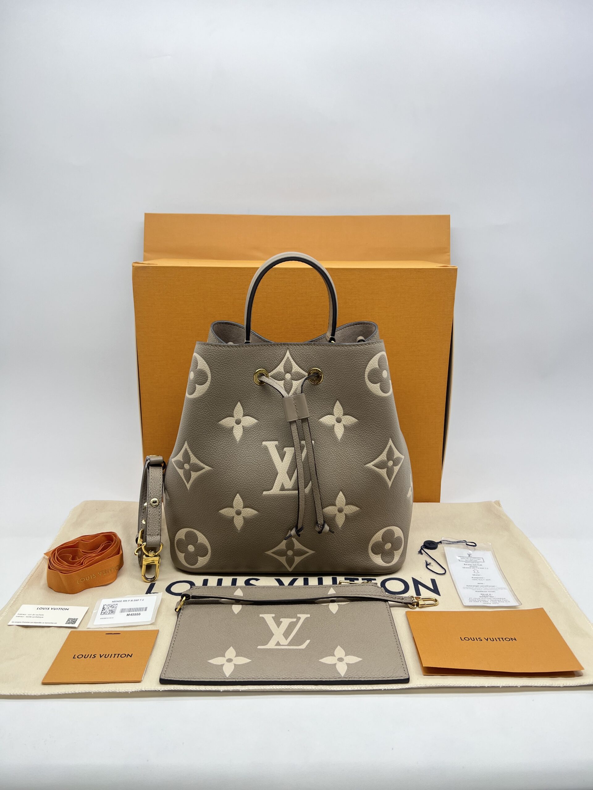 Louis Vuitton NeoNoe MM Monogram Empreinte Giant Tourterelle Crème GHW