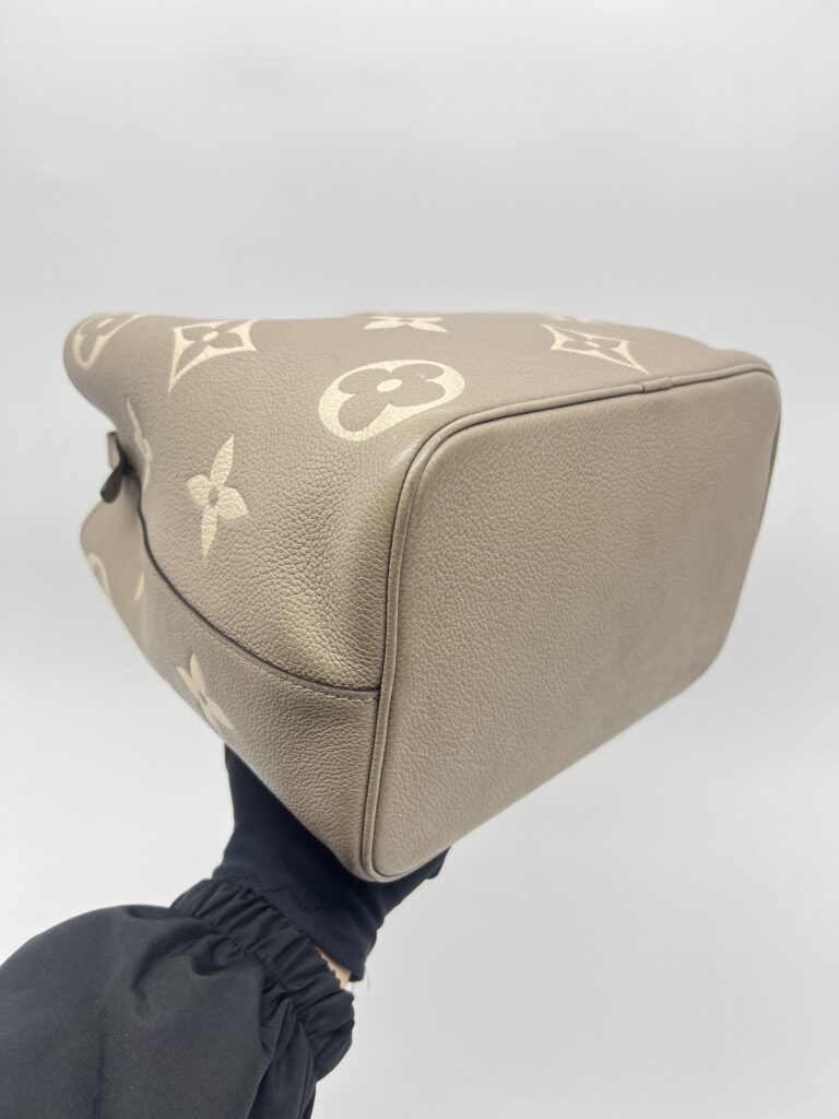 Louis Vuitton NeoNoe MM Monogram Empreinte Giant Tourterelle Crème GHW