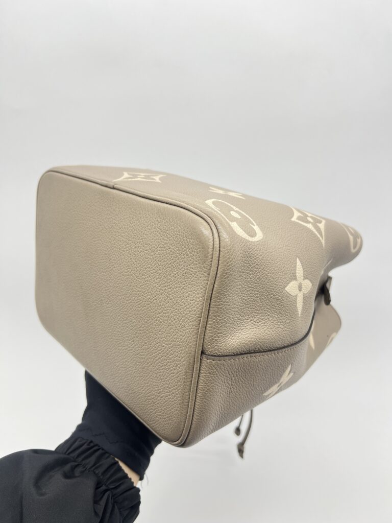 Louis Vuitton NeoNoe MM Monogram Empreinte Giant Tourterelle Crème GHW