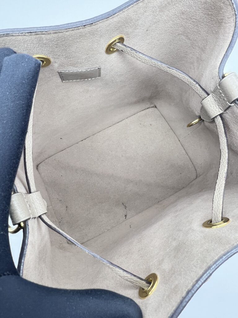 Louis Vuitton NeoNoe MM Monogram Empreinte Giant Tourterelle Crème GHW