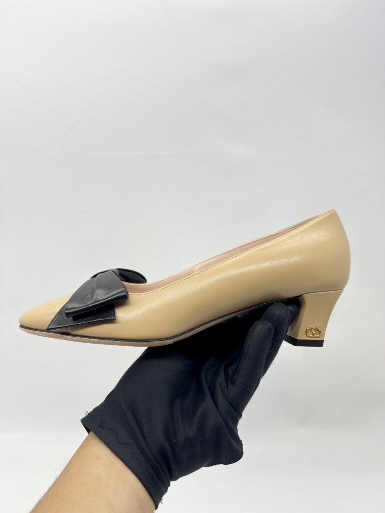 Velentino Bowow 45 Pump Heels Nude Black