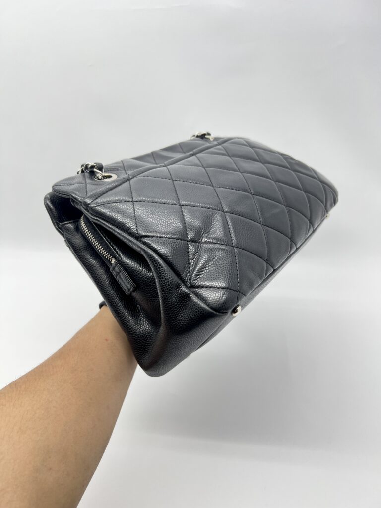 Chanel Timeless CC Tote Caviar Black SHW