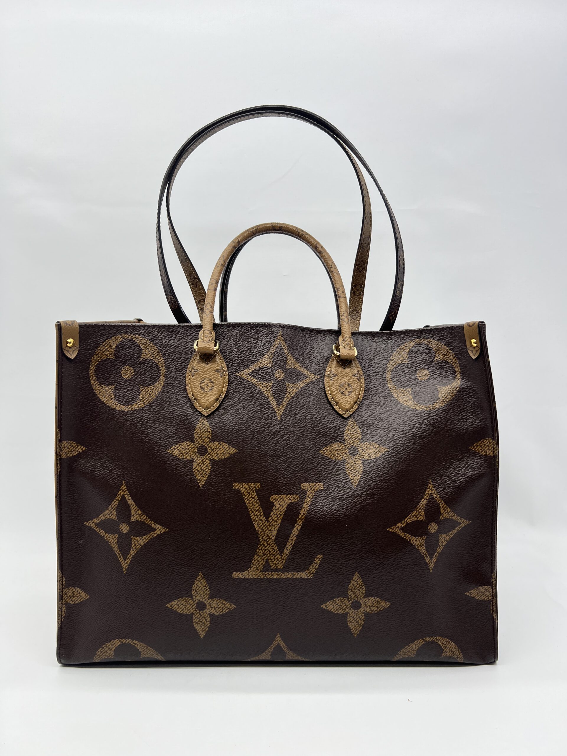 Louis Vuitton On The Go MM Giant Monogram Reverse GHW