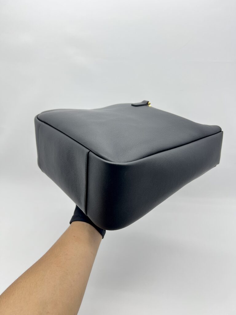 Saint Laurent Le 5 A 7 Supple Large Black GHW