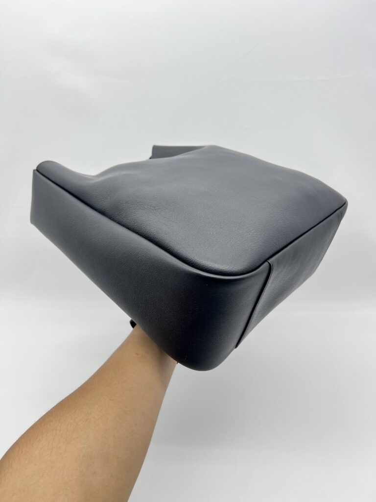 Saint Laurent Le 5 A 7 Supple Large Black GHW