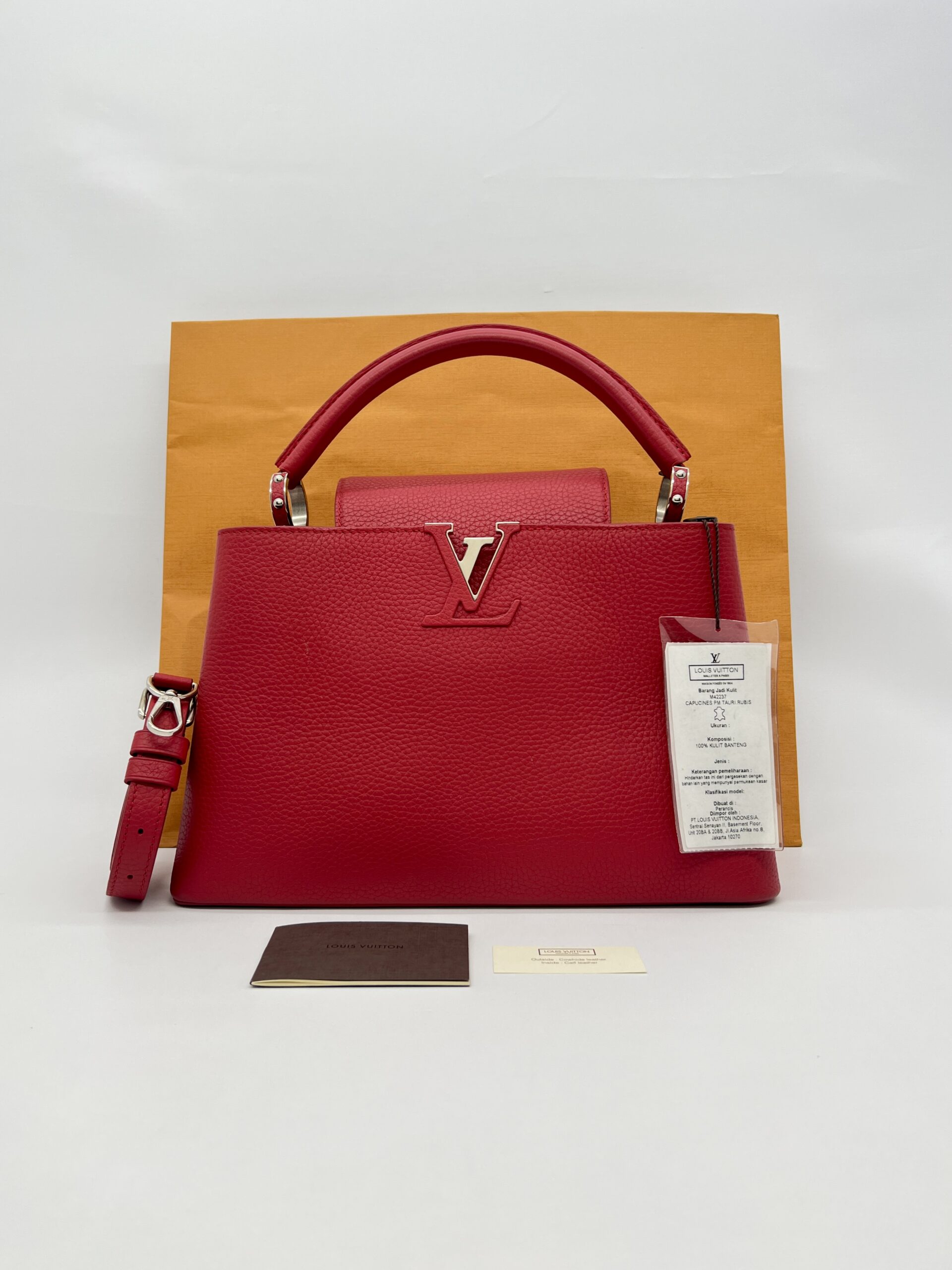 Louis Vuitton Capucines PM Taurillon Red SHW