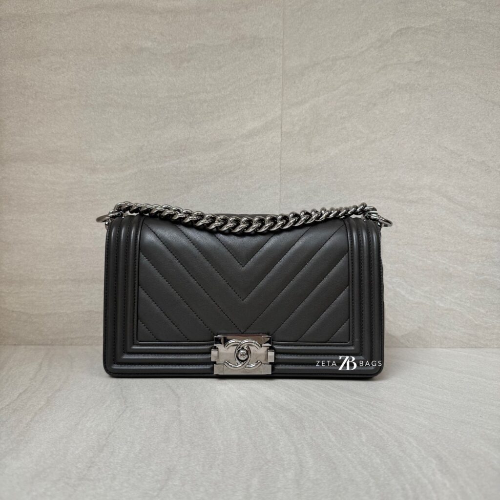 Chanel Boy 25 Chevron Black SHW