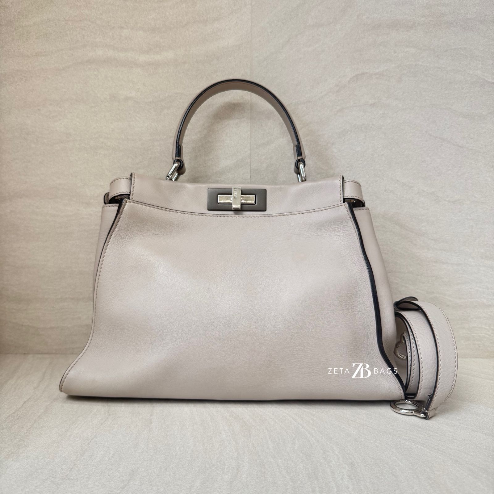 Fendi Peekaboo Medium Nappa Shiny Satchel Grigio Polvere