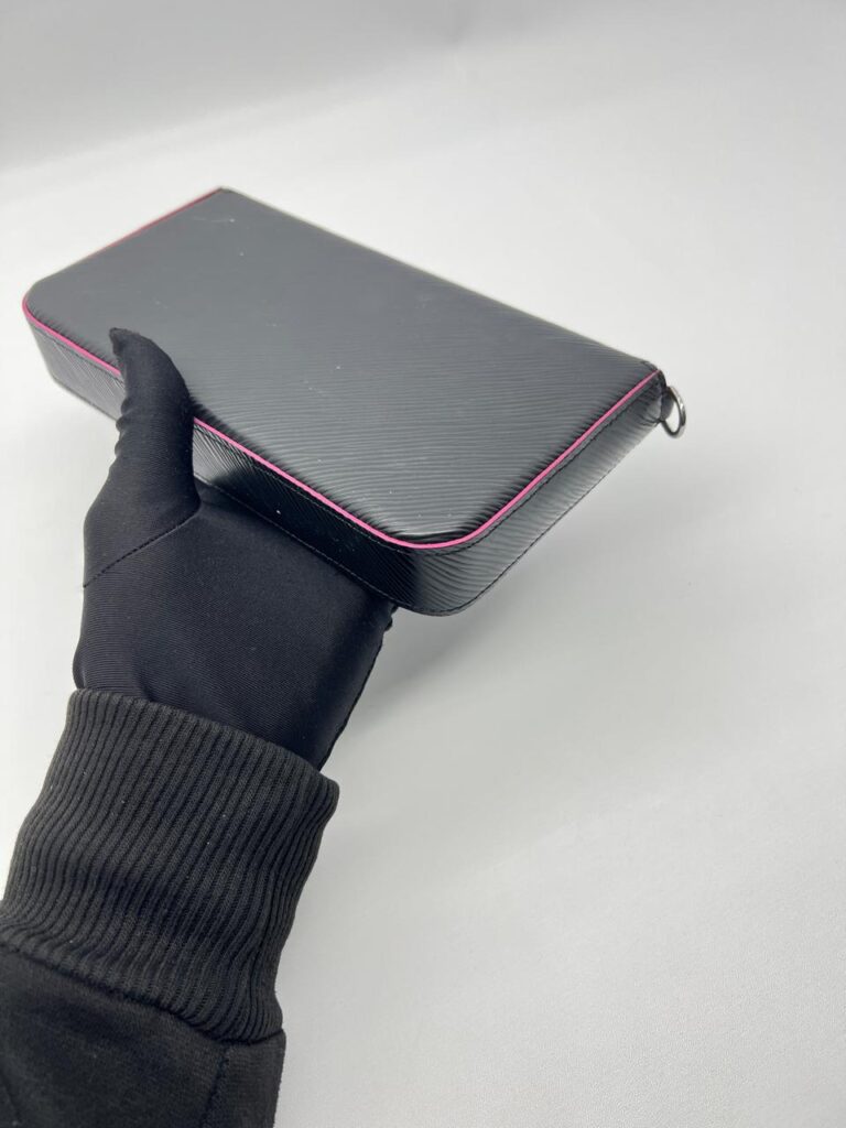 Louis Vuitton Pochette Félicie GM Epi Black Pink