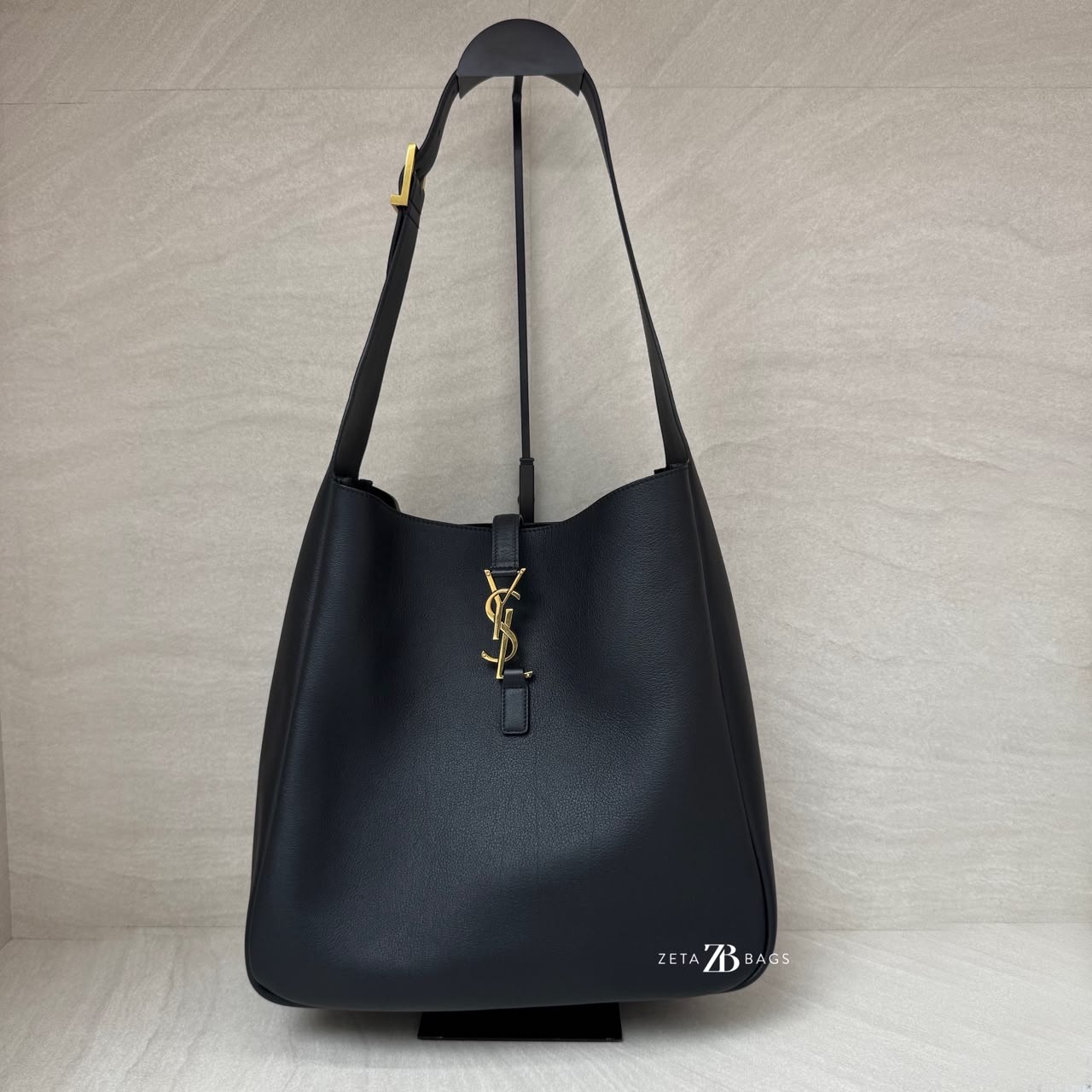 Saint Laurent Le 5 A 7 Supple Large Black GHW