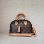 Louis Vuitton Alma BB Monogram GHW
