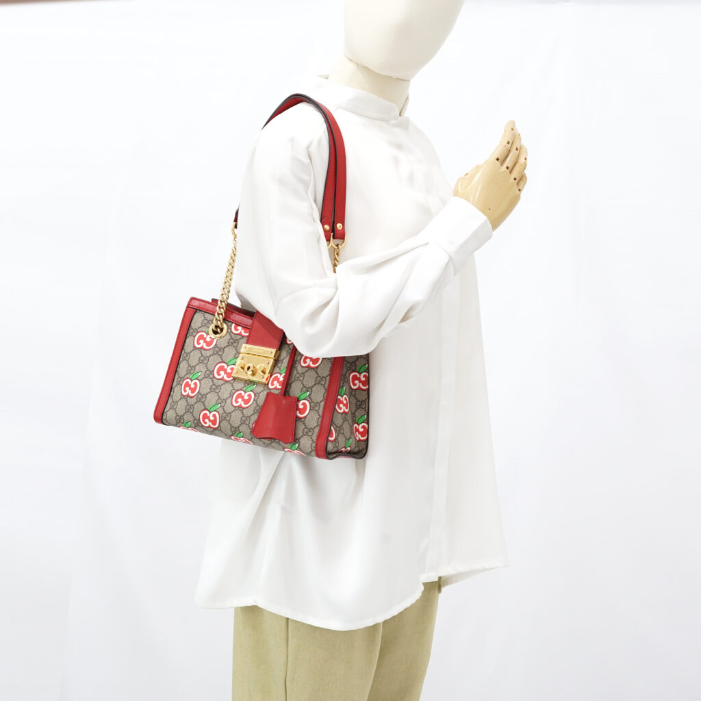 Gucci Padlock Shoulder Chain GG Supreme Apples Red GHW