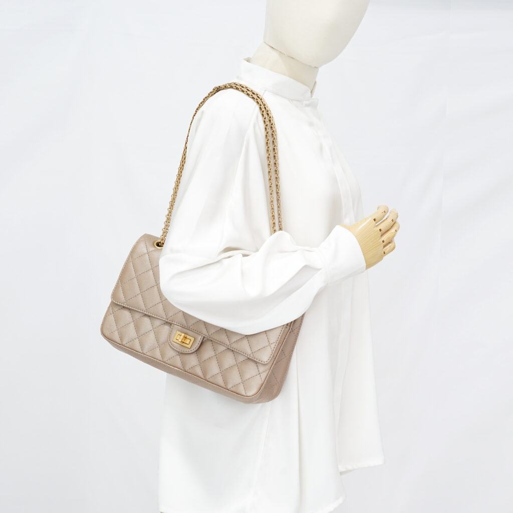 Chanel Reissue 2.55 Metallic Beige GHW