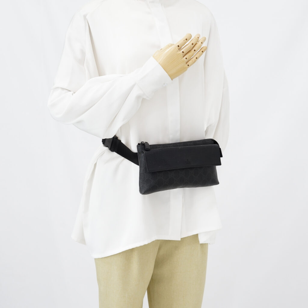 Gucci Waist Bag GG Supreme Black