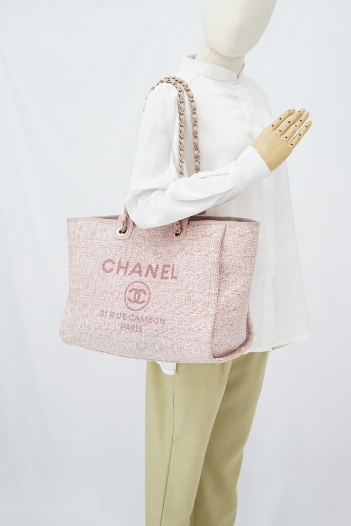 Chanel Deauville Medium Raffia Pink GHW