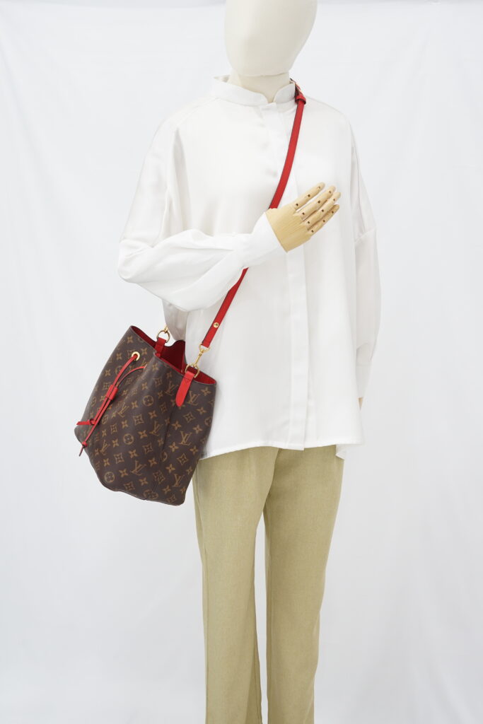 Louis Vuitton Neo Noe MM Monogram Coquelicot GHW