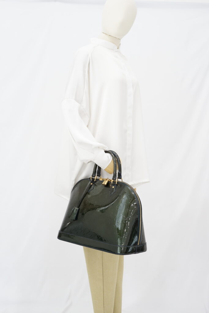 Louis Vuitton Alma GM Vernis Bleu Nuit GHW