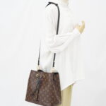 Louis Vuitton Neo Noe MM Monogram Noir GHW