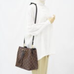 Louis Vuitton Neo Noe MM Monogram Noir GHW