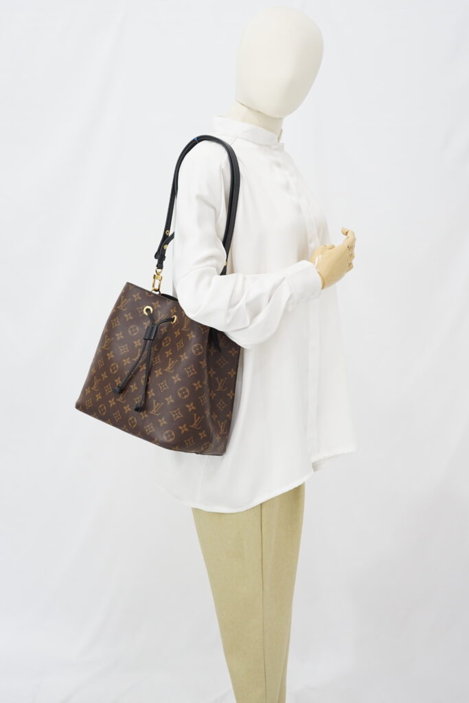 Louis Vuitton Neo Noe MM Monogram Noir GHW