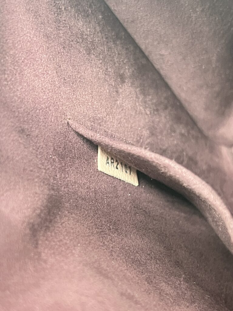 Louis Vuitton Lockmeto Pink SHW