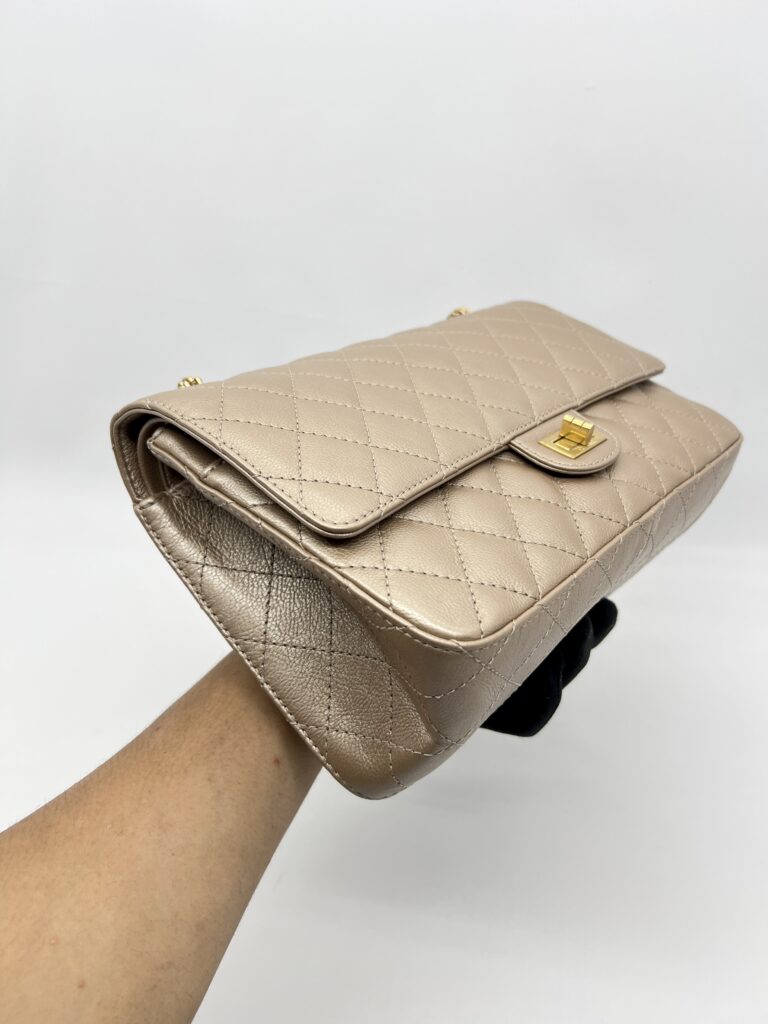 Chanel Reissue 2.55 Metallic Beige GHW