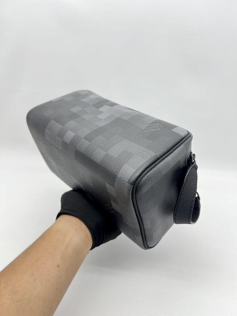 Louis Vuitton Dopp Kit Damoflage Black