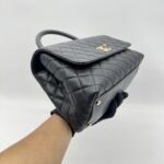 Chanel Coco Handle Medium Caviar Black GHW
