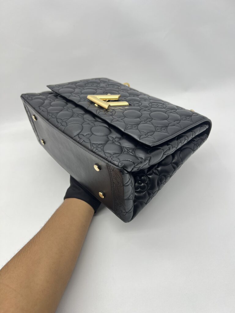 Louis Vuitton Twist GM Black GHW