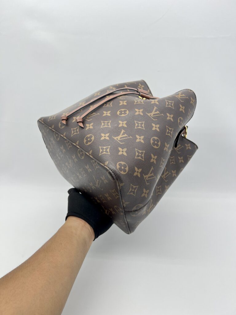 Louis Vuitton Neo Noe MM Monogram Caramel GHW