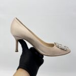 Monolo Blahnik Hangisi Satin Nude