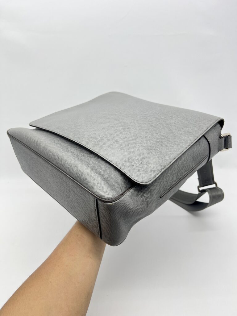 Louis Vuitton Glacier Messenger Flap Grey SHW