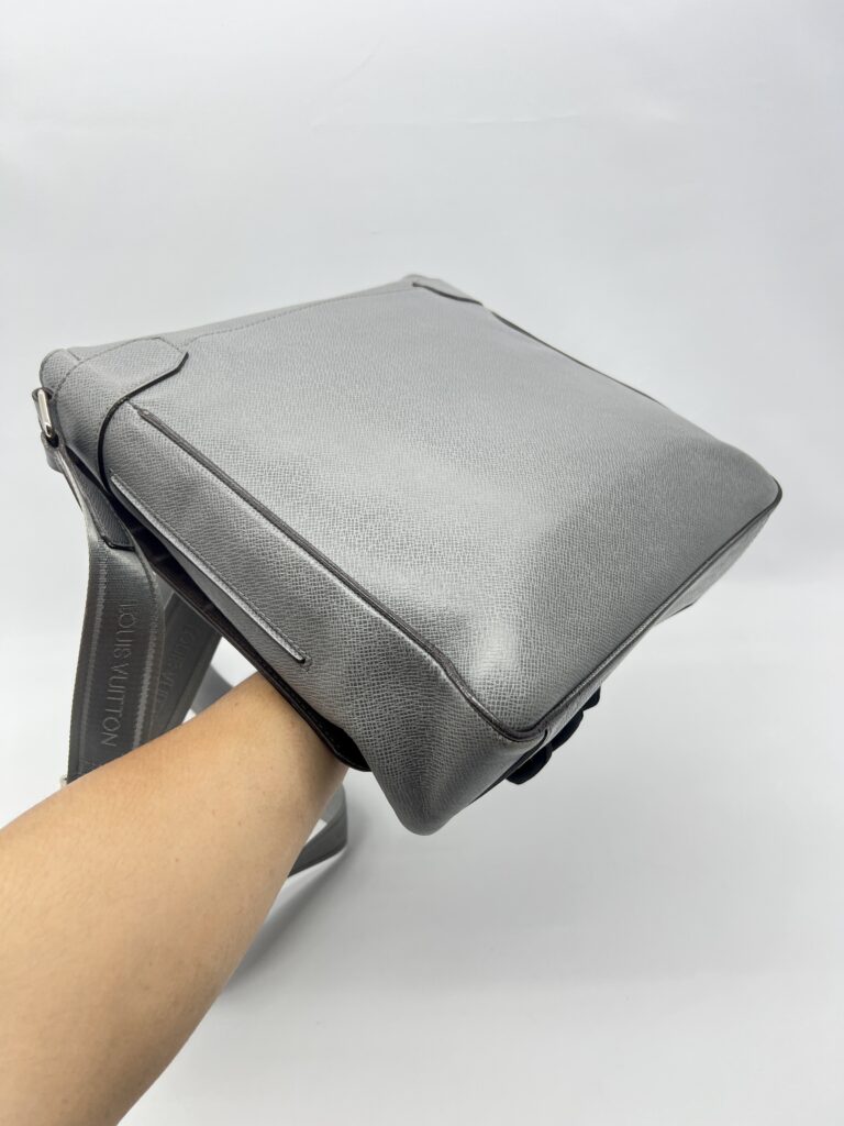 Louis Vuitton Glacier Messenger Flap Grey SHW