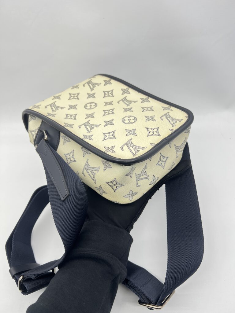 Louis Vuitton Savane Monogram Zebra Chapman White SHW