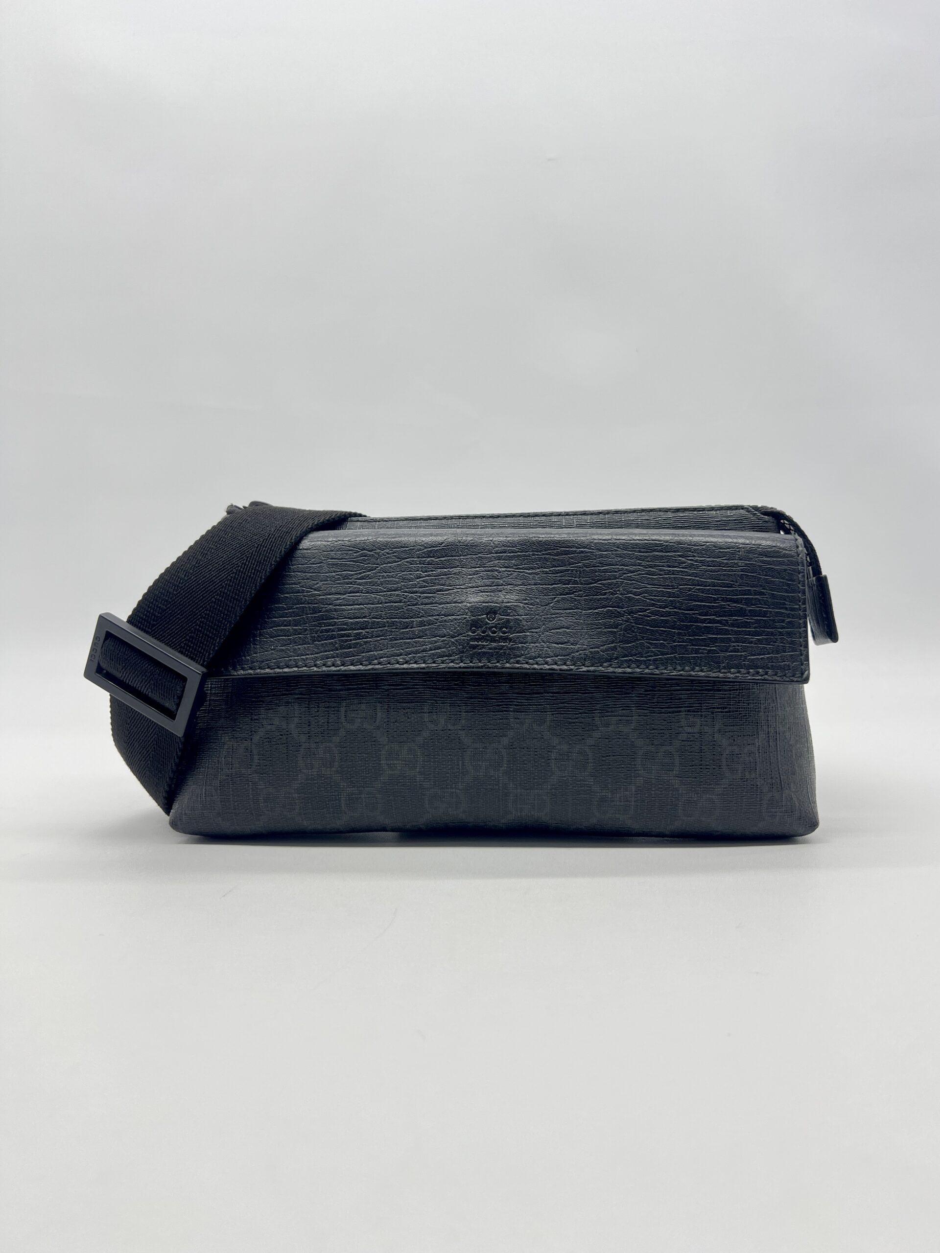 Gucci Waist Bag GG Supreme Black