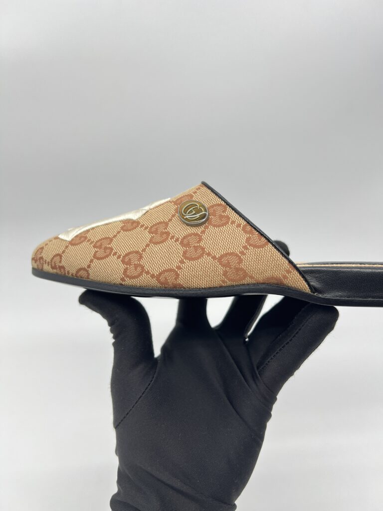 Gucci x NY Yankees Mules GG Canvas NY Logo