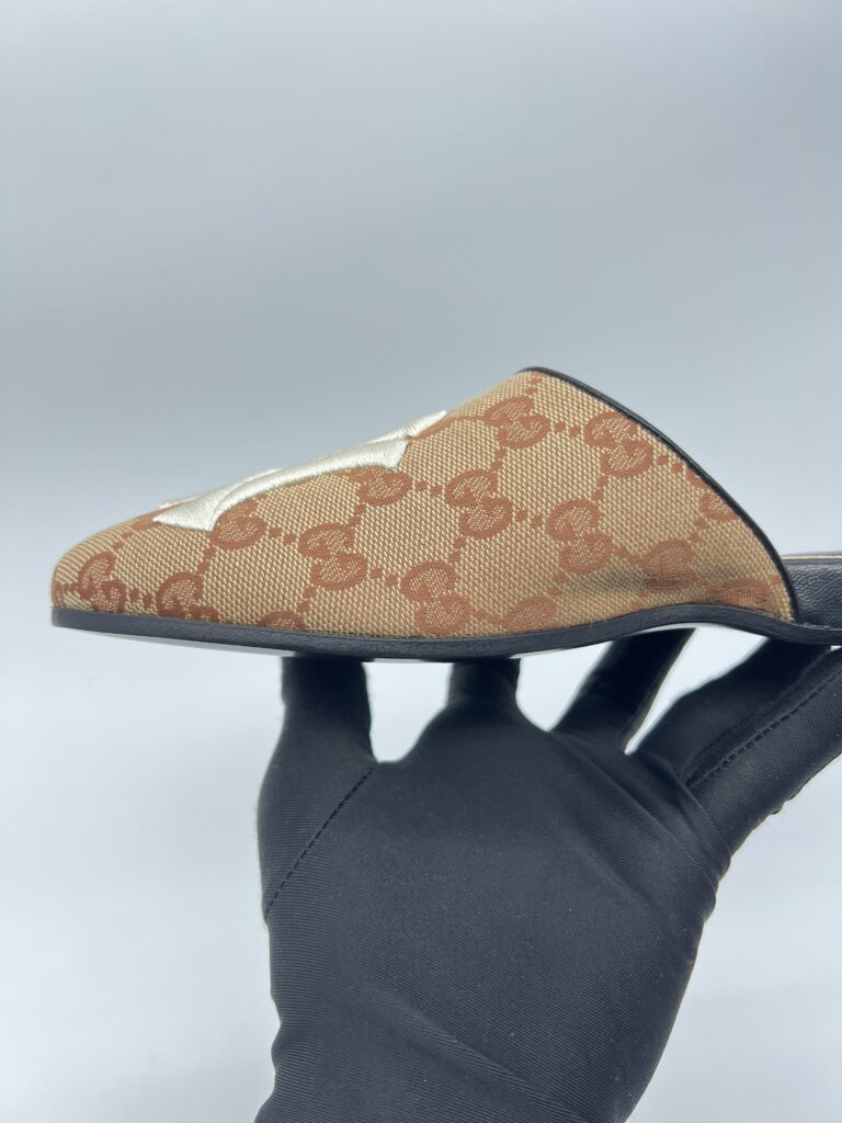 Gucci x NY Yankees Mules GG Canvas NY Logo