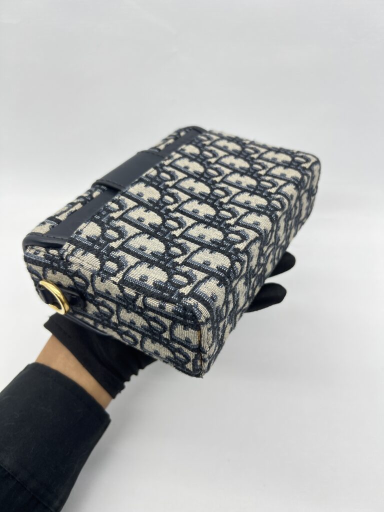 Dior  30 Montaigne Box Canvas Oblique Navy GHW