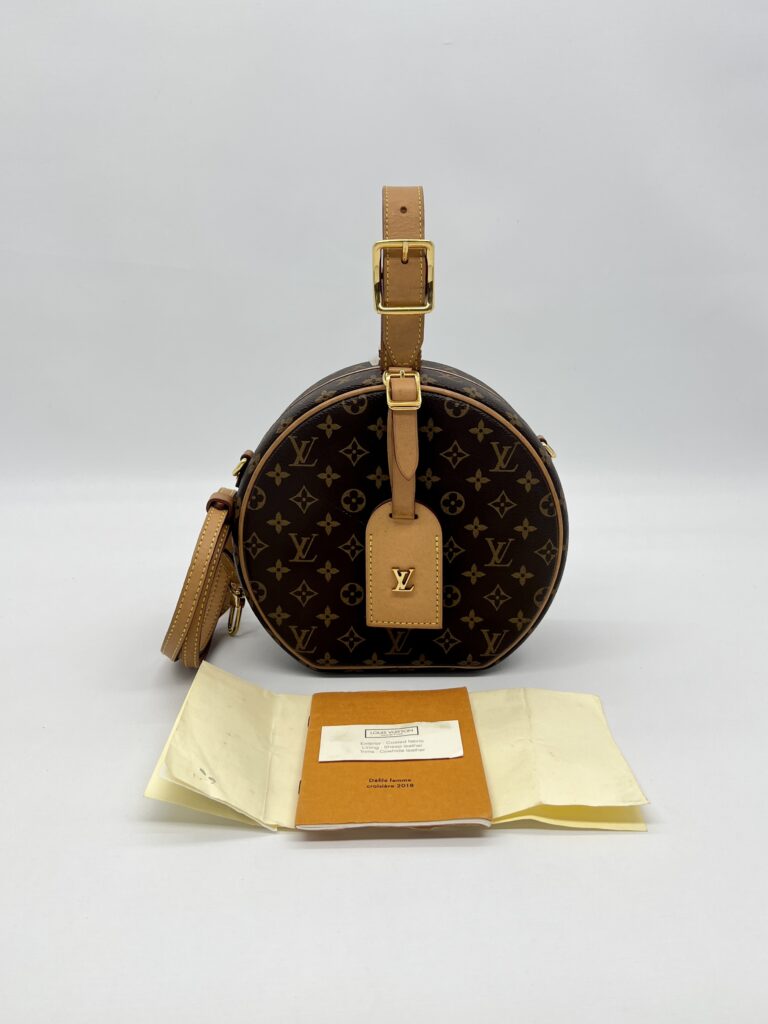 Louis Vuitton Boite Chapeau Monogram GHW