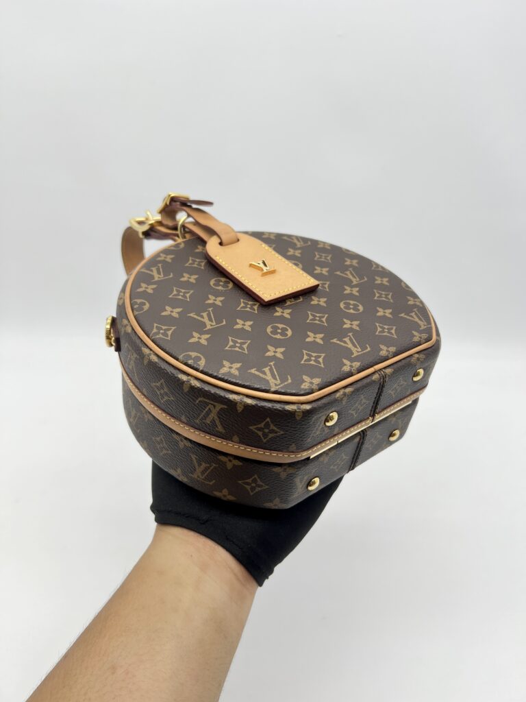 Louis Vuitton Boite Chapeau Monogram GHW