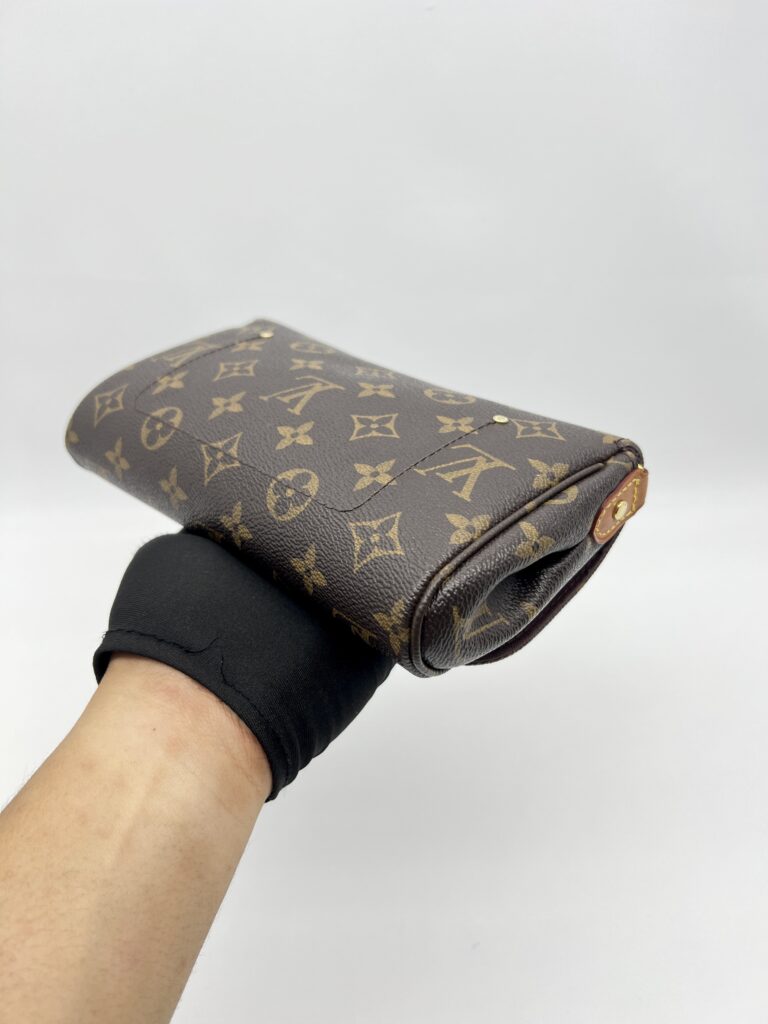 Louis Vuitton Favorite MM Monogram GHW