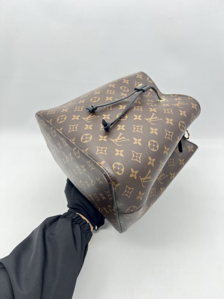 Louis Vuitton Neo Noe MM Monogram Noir GHW