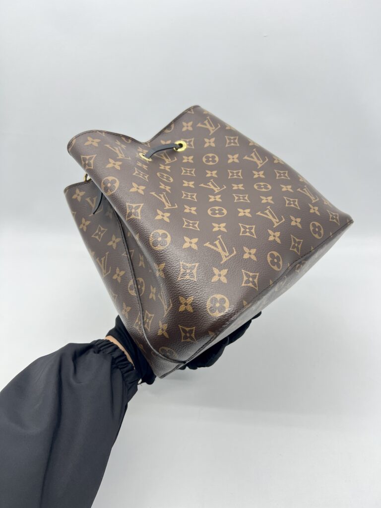 Louis Vuitton Neo Noe MM Monogram Noir GHW