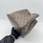 Louis Vuitton Neo Noe MM Monogram Noir GHW