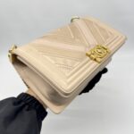 Chanel Boy Medium Chevron Beige GHW