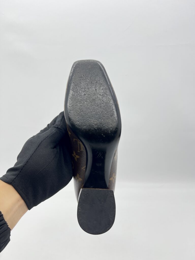 Louis Vuitton Madeleine Pump Monogram GHW