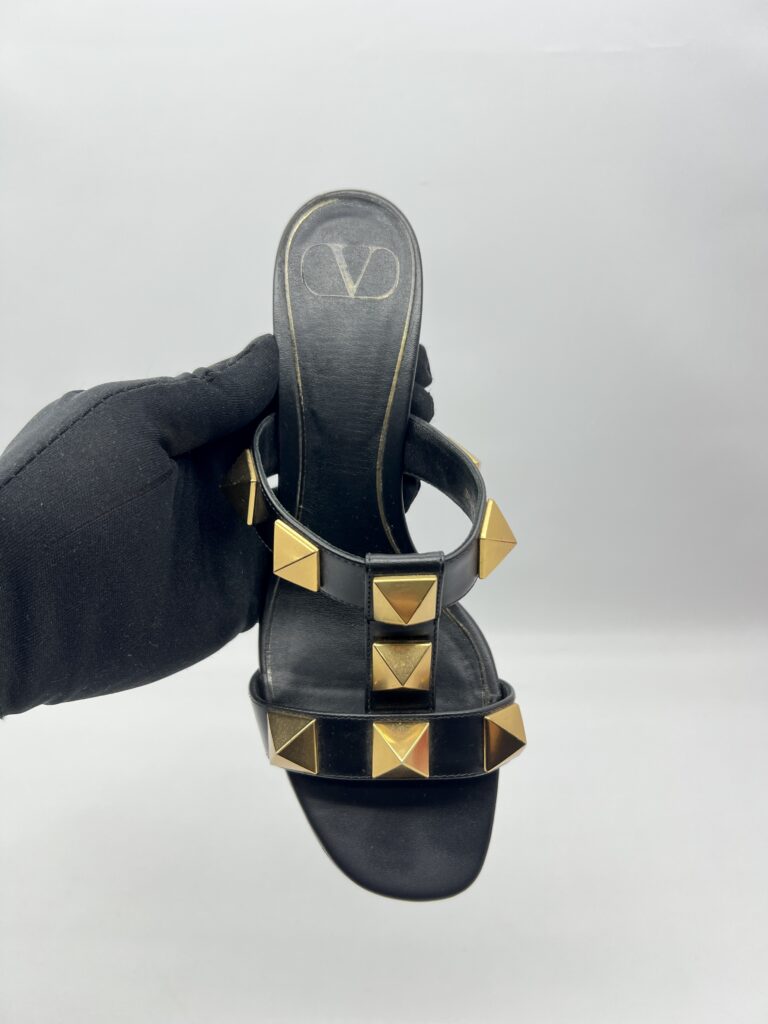 Valentino Roman Stud Chunky Black/Nero GHW