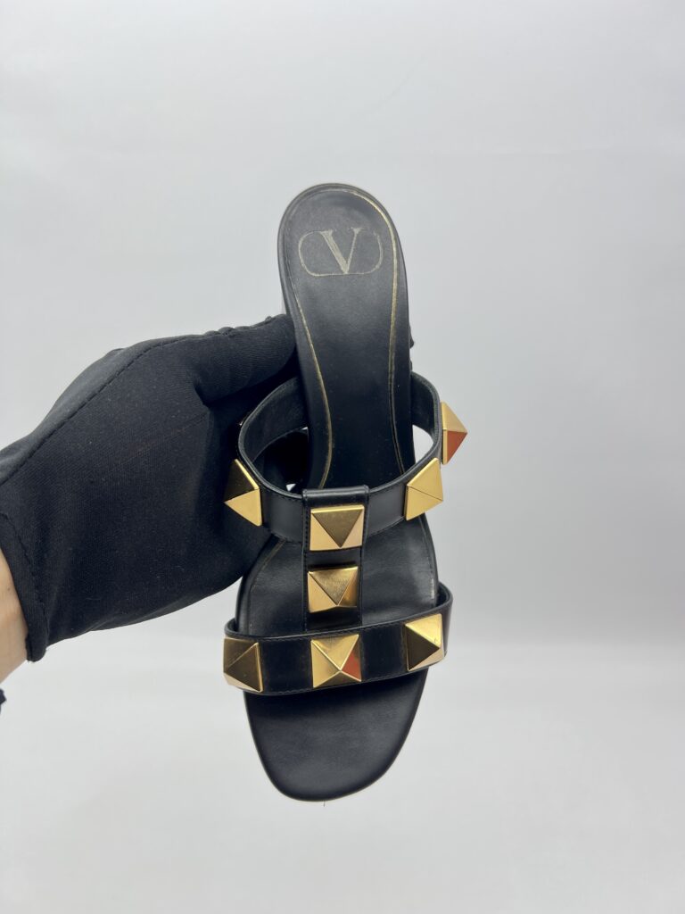 Valentino Roman Stud Chunky Black/Nero GHW